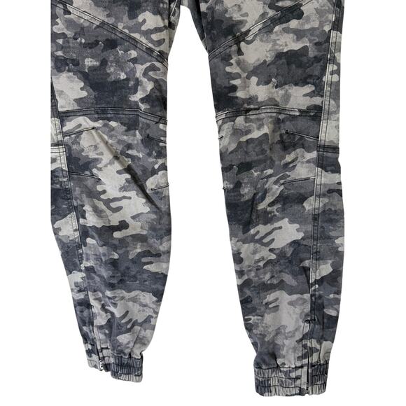 Spanx Gray Camo Stretch Twill Cargo Jogger Utility Pull Up Pants Size L - Picture 4 of 10